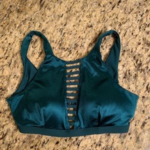Bikini top size M- nwot